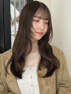 ローネス(LONESS) ふわっと動くレイヤーカットと赤みを消したくすみベージュ