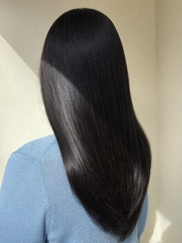 ケークリエイティブコード(K creative COrDE)の写真/他店で断られた髪も髪質改善×縮毛矯正で解決。丁寧なカウンセリングで理想の艶ストレートに【髪質改善】