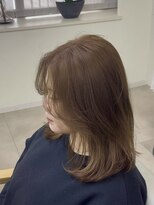 ベガ(vega)&nbsp;大人の色気が出る柔らかベージュ×毛流れミディアムレイヤー