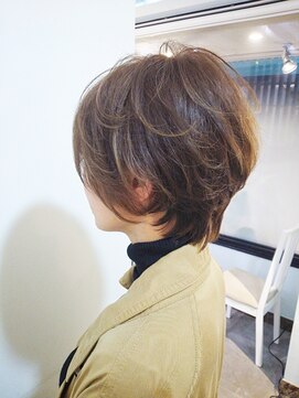 ヘアーメイクオズ(hair make O/S) ベージュ×ハンサムショート