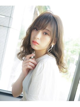 ロンドローズ 名古屋(Lond damaskRose) ピアスが可愛く見える耳掛けミディアム