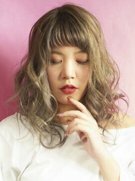 ヘアー ファクトリー オーガニック マエダ(H F O MAEDA) レディース 巻き髪スタイル