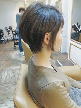 ヘアーエン(HAIR en) フェミニンボブ