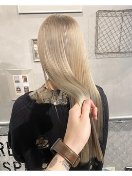 ジーナ(XENA) 【光】Milk tea white