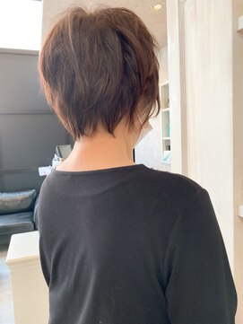 キャアリー(Caary) 福山市 丸みショートヘア/ショートボブ/ベリーショート人気Caary