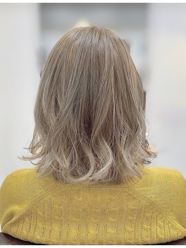 ノミネーション(Nomination) シルバーグレージュ