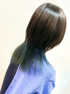 バロンビューティー(BARON Beauty) ショートウルフ/ハイレイヤー/ショートカット/ネイビーブルー