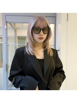 サヴィー(suvvy) ホワイトブロンド×レイヤー【福岡/天神】似合わせカット