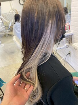 レイナ レイ REINA REY インナー／ホワイトカラー