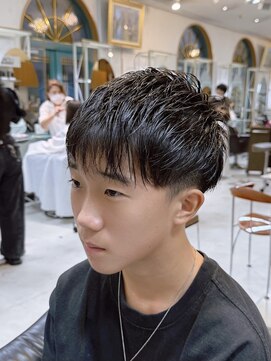 クローバー(CLOVER) ツーブロショートマッシュレイヤー（スパイキー）