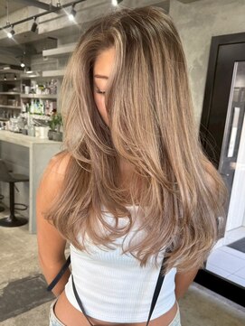 アポロ 横浜駅店(apollo) xバレイヤージュ/ホワイトグレージュ/レイヤーカット