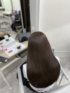 アチェロ(Acero.) 韓国風レイヤー×20代艶髪グレージュカラー