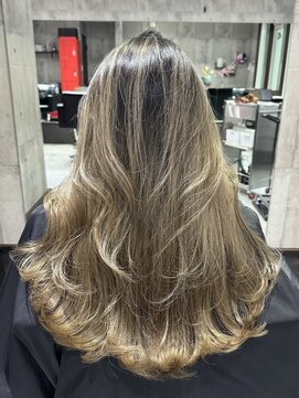 プラスイズム(PLUSISM) バレイヤージュ