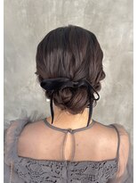 ヘルベチカ・ヘア(Helvetica hair)&nbsp;ミディアムアレンジ/結婚式ヘア/シニヨンアレンジ/リボン