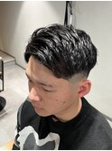 刈り上げセンターパート/波巻きツイストスパイラル/柏