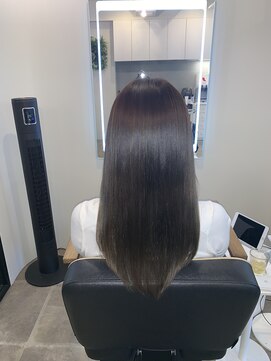 アールサロン アオヤマ(Rr SALON AOYAMA) ブルーグレージュプラチナミネコラ