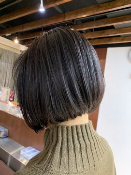 クオリス 上板橋店(QUALIS) 大人黒髪ボブ 暗髪 顎ラインボブ ワンレンミニボブ 内巻き