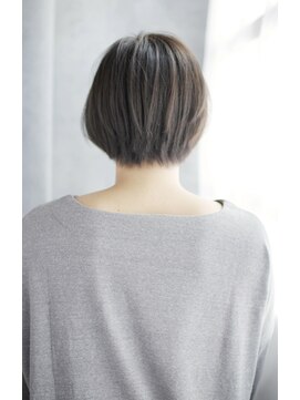 シュシュット(chouchoute) 吉祥寺/大人かわいいマッシュショートボブカーキグレージュ/057