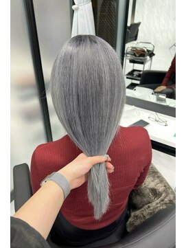 リア 大阪梅田(Ria) ～シルバーカラー～　【Ria 大阪 梅田】