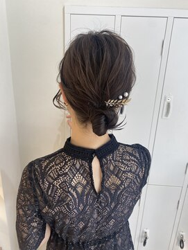 ジーナ 博多筑紫口(Zina) シニオンアレンジ/タイトシニオン/お団子ヘア/Zina博多筑紫口店