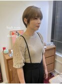 大人可愛いダブルカラーミルクティーミニウルフ丸みショート