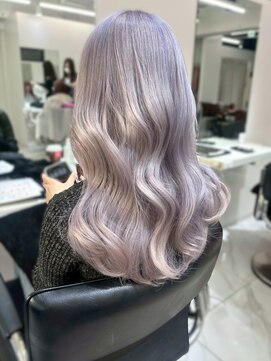 シルバーラベンダー ブリーチ ハイトーン 韓国風くびれヘア 20代