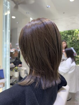 伸ばしかけ外ハネロブ