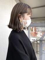 オーシャン(Ocean) ハイライトカラー 外ハネボブ 前髪カット ベージュカラー