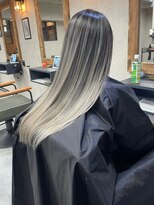 サニー 渋谷(SUNNY)&nbsp;バレイヤージュ、ハイライト、レイヤーロング、グレーベージュ