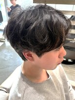 ノイセルヘアー(Noisyle Men's hair) リバースセンターパート/ニュアンスパーマ/ダウンバング/MEN'S