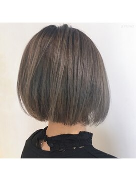 フィー 東川口店(fee) フォギーベージュ×前下がりボブ