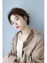 ネオリーブ クーロ(Neolive curro) 大人女性向け♪老けないセンターパートカジュアルボブ