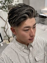 アールプラスヘアサロン(ar+ hair salon)&nbsp;メッシュデザインカラー 七三スタイル