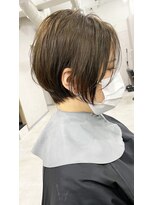 エリュ(elu) 前下がりショート