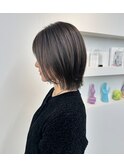 堅すぎないグレージュ
