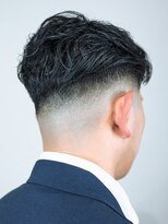 ブロートーキョーバーバーショップ 神田店(Bro Tokyo BARBERSHOP)&nbsp;大人パーマビジネススタイル