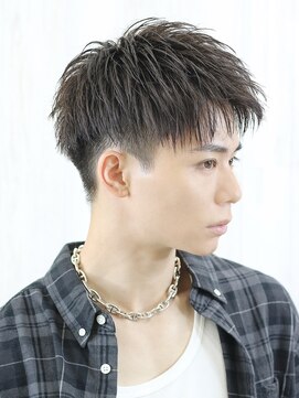 ベーア(Bar) 短髪ツーブロック刈り上げショートダウンバング爽やか