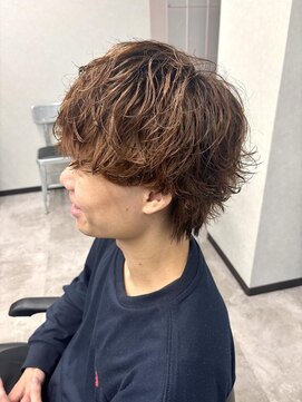 コードバイケンジ 戸塚(CODE by KENJE) 大人メンズに人気の柔らか質感シャドウパーマ