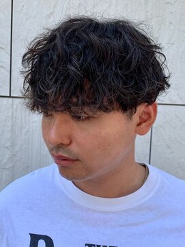 ジーニー 本厚木(Genie) フェザーパーマサーフカール刈り上げセンターパート