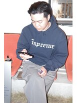 エディ(Edy)&nbsp;メンズセンターパート刈り上げニュアンスパーマ眉毛カット