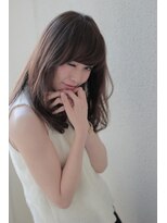 ヌーム 塚本店(NOOM) サファイアアッシュカラーでフェミニン度アップのロブ