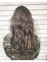 ビーヘアサロン(Beee hair salon) ホワイトグレーシルバー