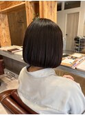 うるツヤ丸みボブウルフワンカール小顔補正立体カット