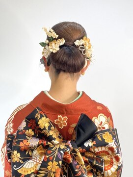 サロンドベル(Salon de Belle) 成人式お支度承っております