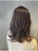 黒髪ロング小顔レイヤー ハイライト　バレイヤージュカラー
