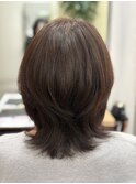 肩くらいの長さのミディアムヘア