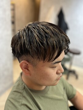 ラルス(Larus) スペインカール/スパイキーショート/ブルーブラック