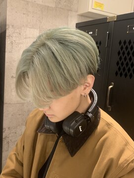 レイア(Leia) おしゃれメンズ２０代１０代おすすめ◎ ペールグリーン