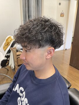 グラシアス(Gracias) クセ毛をパーマで整ったスタイルへ