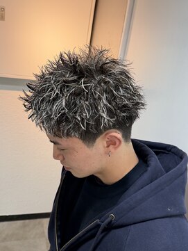 ハイセンス セカンド(HISENSE second) これが漢のホワイトメッシュスパイキーパーマ【Ko-dai】